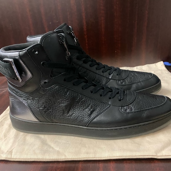 Louis Vuitton” Rivoli “high top sneaker boot - Picture 4 of 12